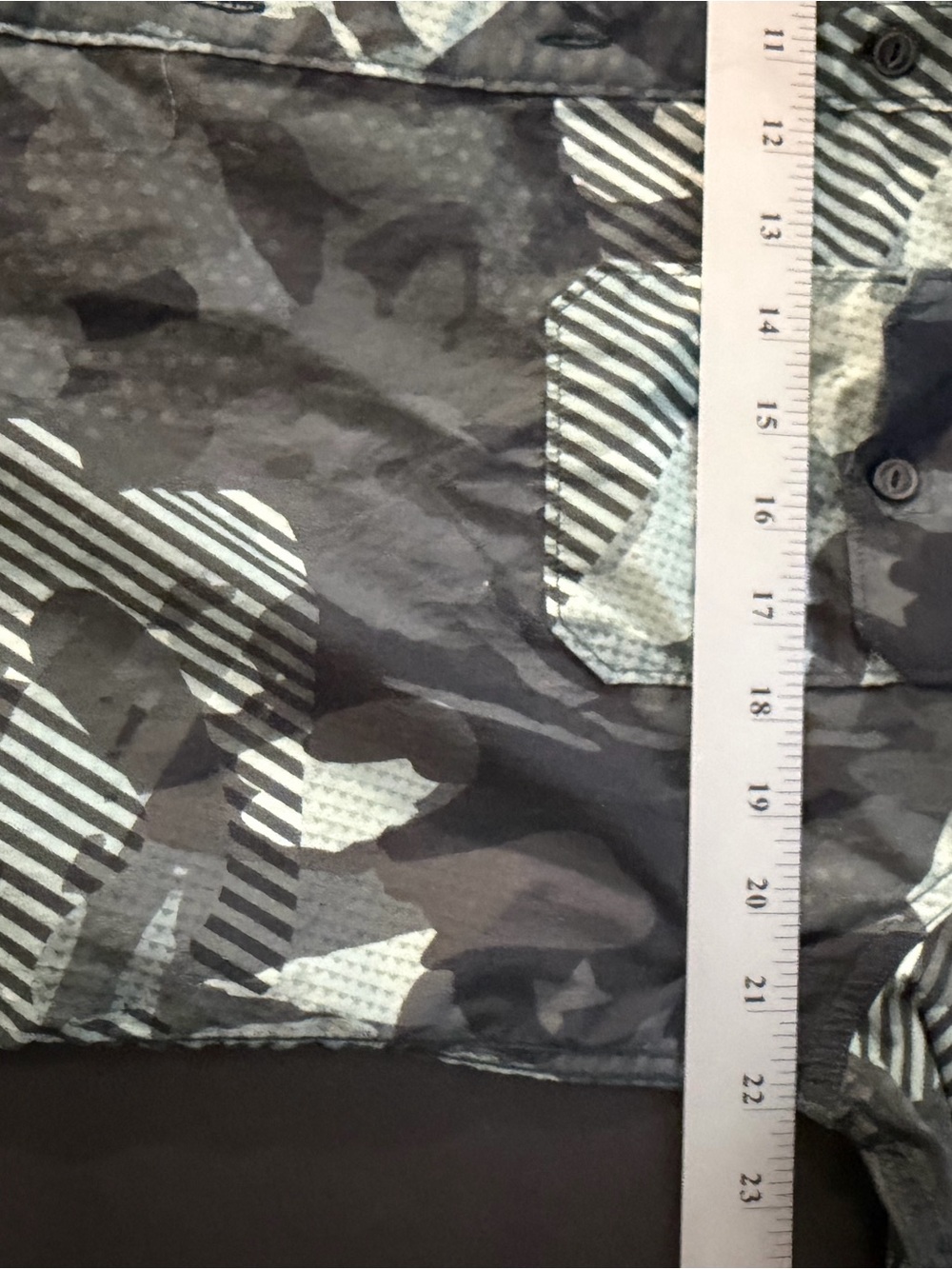 Robert Graham Short Sleeve Camo Button-Down Shirt - Black/grey/green - Picture 6 of 7